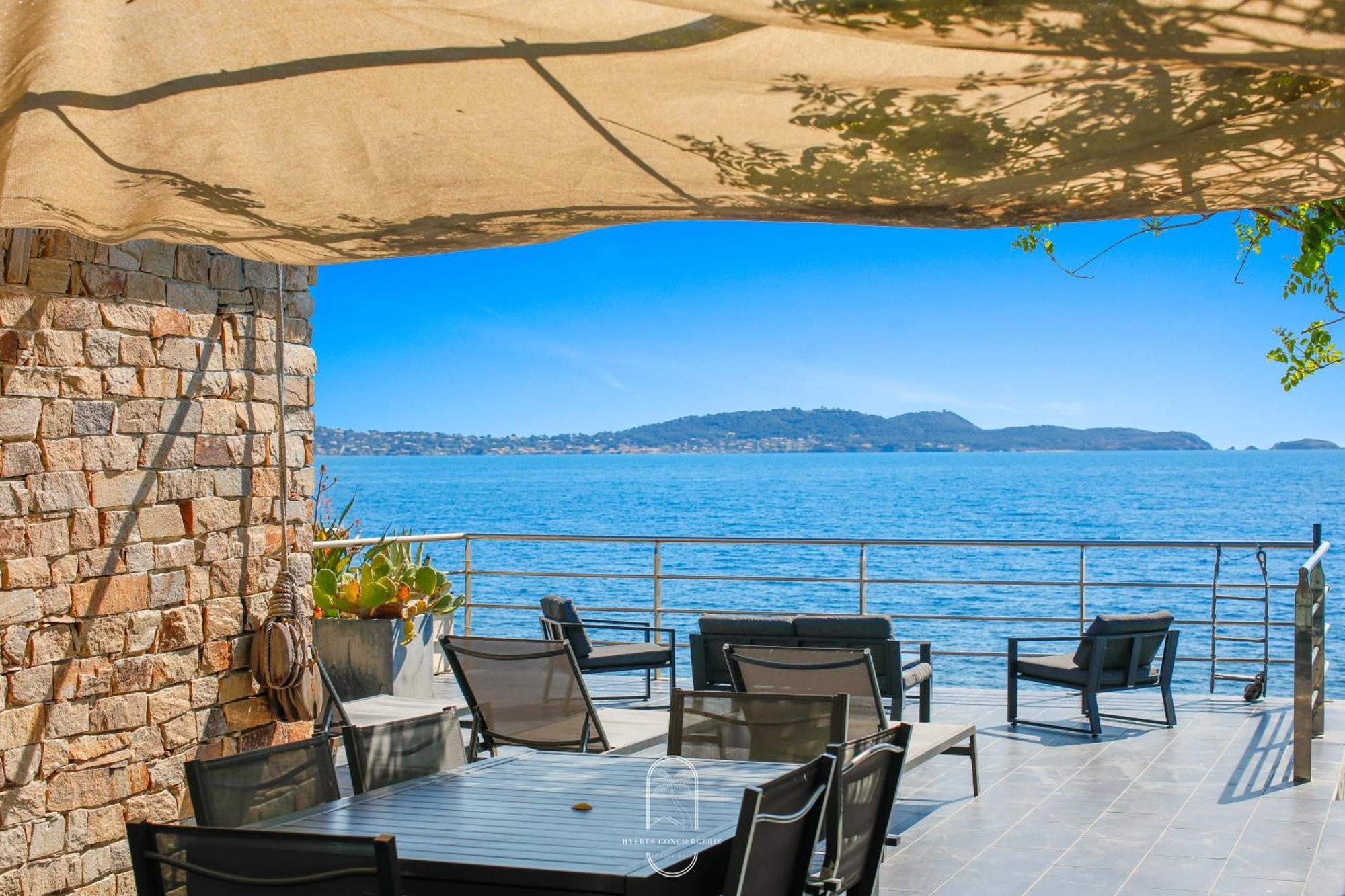 Maison Sur L'Eau-Hyeres-Almanarre-Parkings Clim Wifi By Hc ภายนอก รูปภาพ