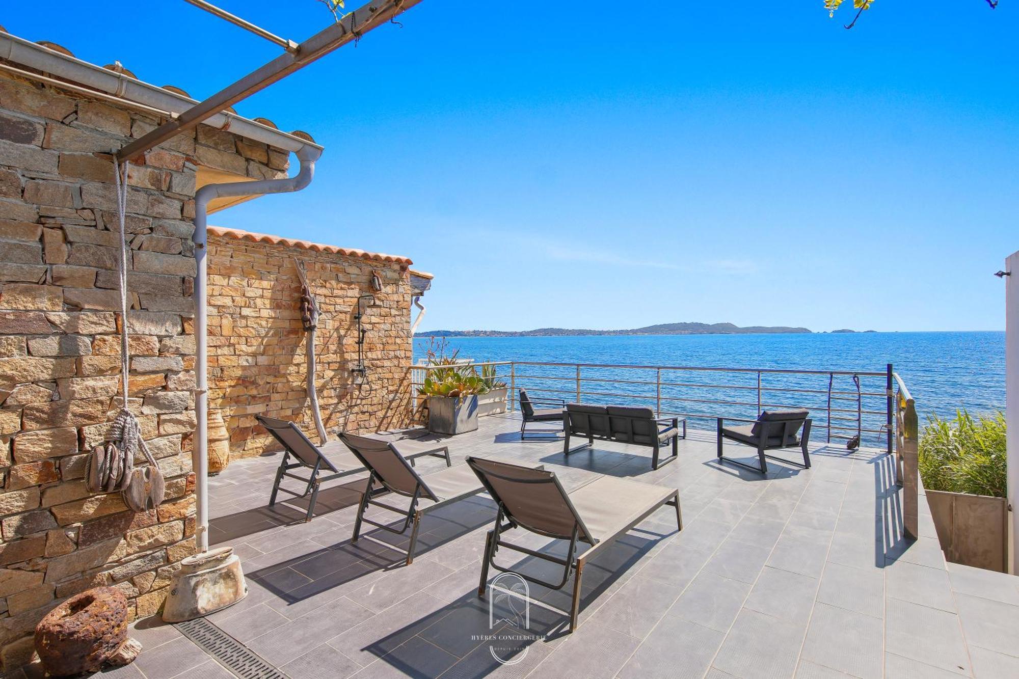 Maison Sur L'Eau-Hyeres-Almanarre-Parkings Clim Wifi By Hc ภายนอก รูปภาพ
