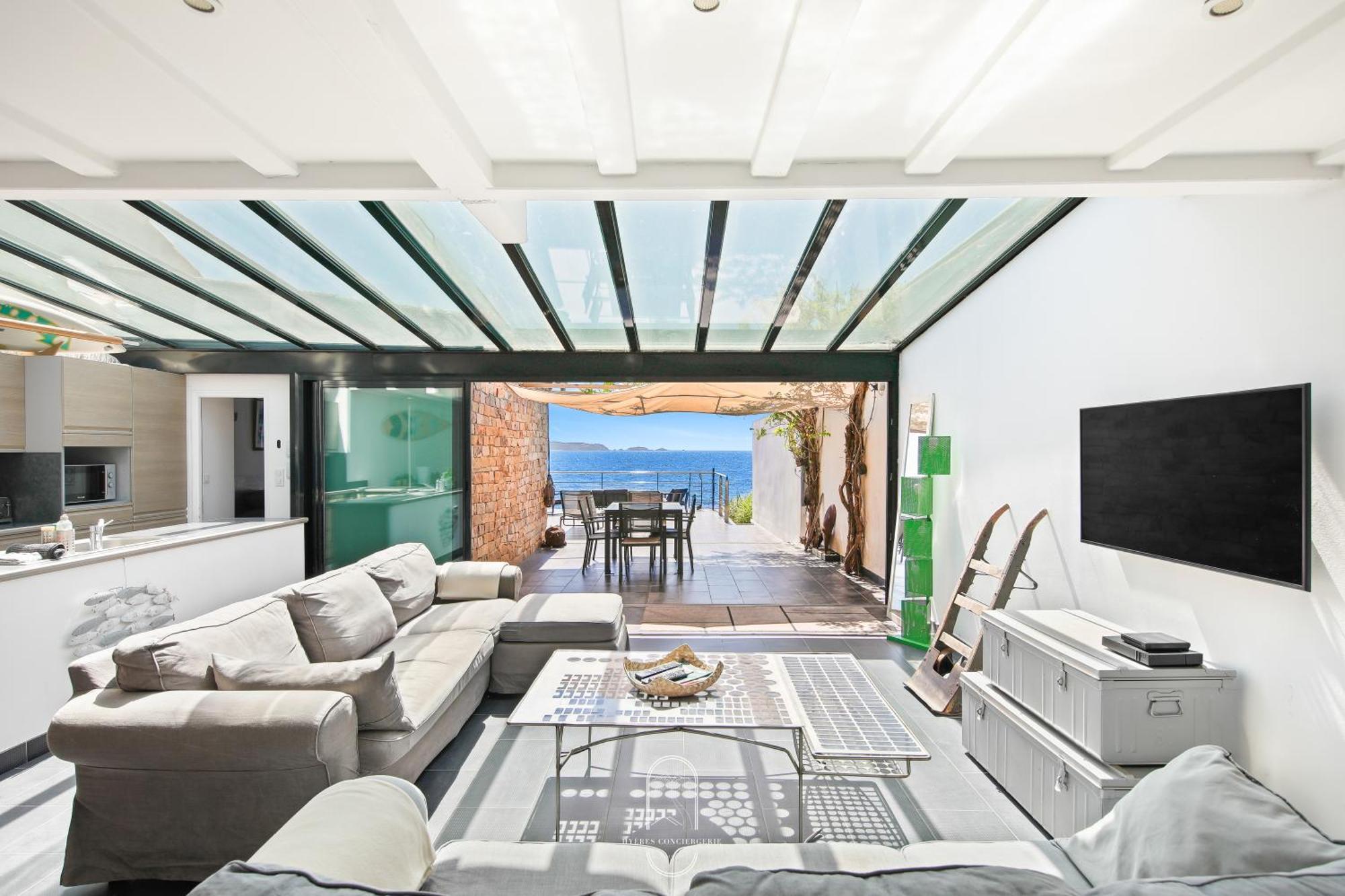 Maison Sur L'Eau-Hyeres-Almanarre-Parkings Clim Wifi By Hc ภายนอก รูปภาพ