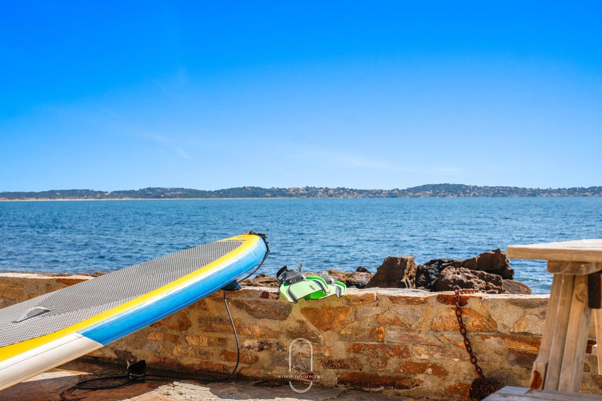 Maison Sur L'Eau-Hyeres-Almanarre-Parkings Clim Wifi By Hc ภายนอก รูปภาพ