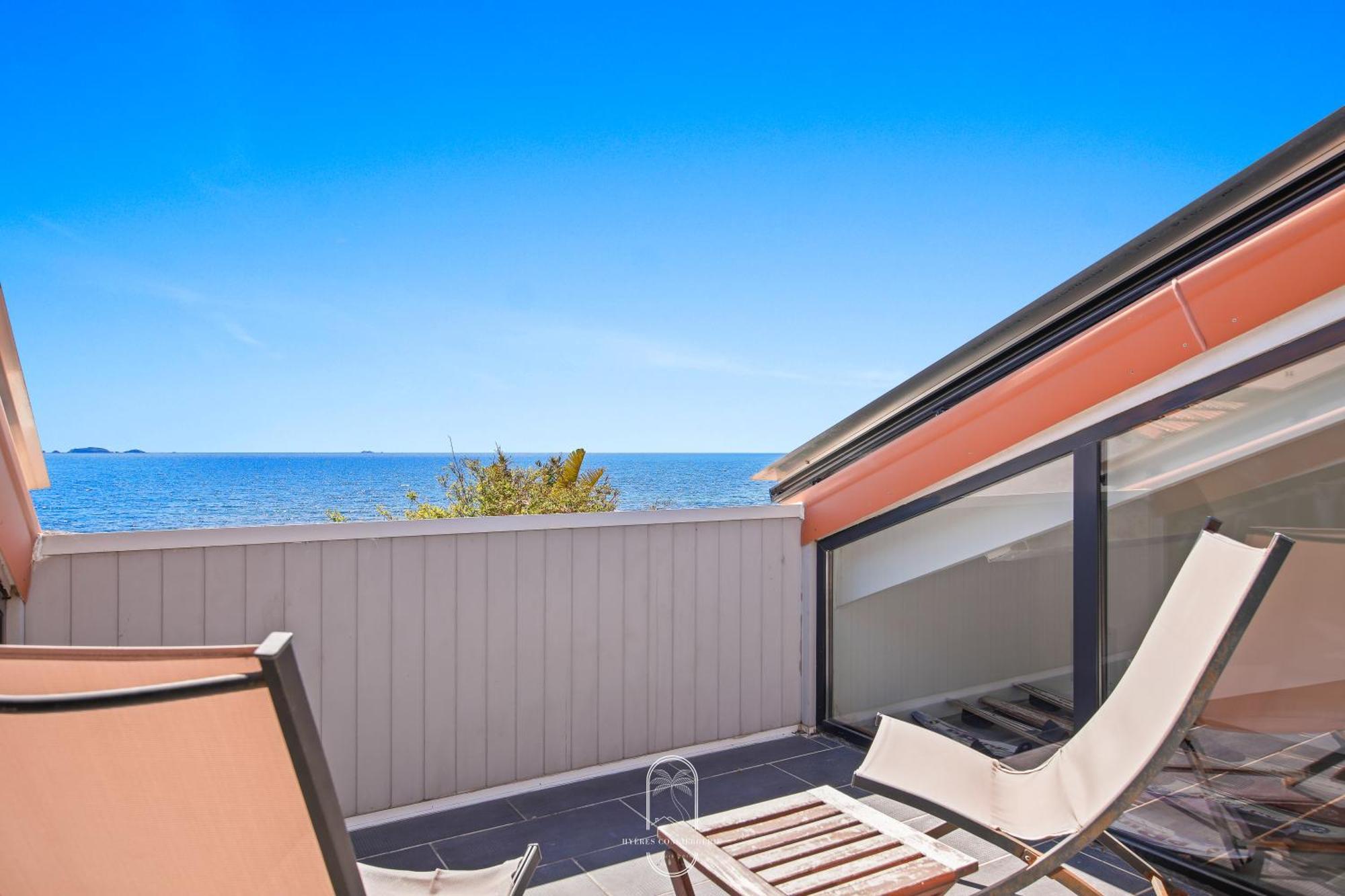 Maison Sur L'Eau-Hyeres-Almanarre-Parkings Clim Wifi By Hc ภายนอก รูปภาพ