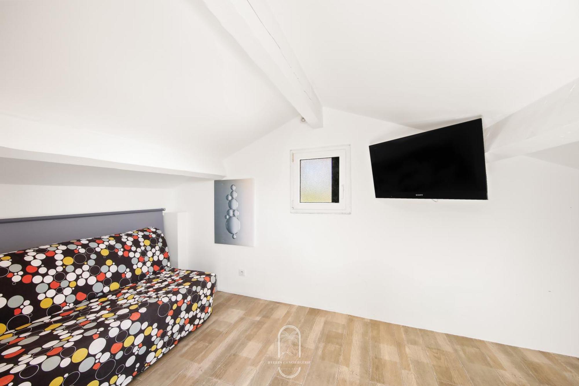 Maison Sur L'Eau-Hyeres-Almanarre-Parkings Clim Wifi By Hc ภายนอก รูปภาพ