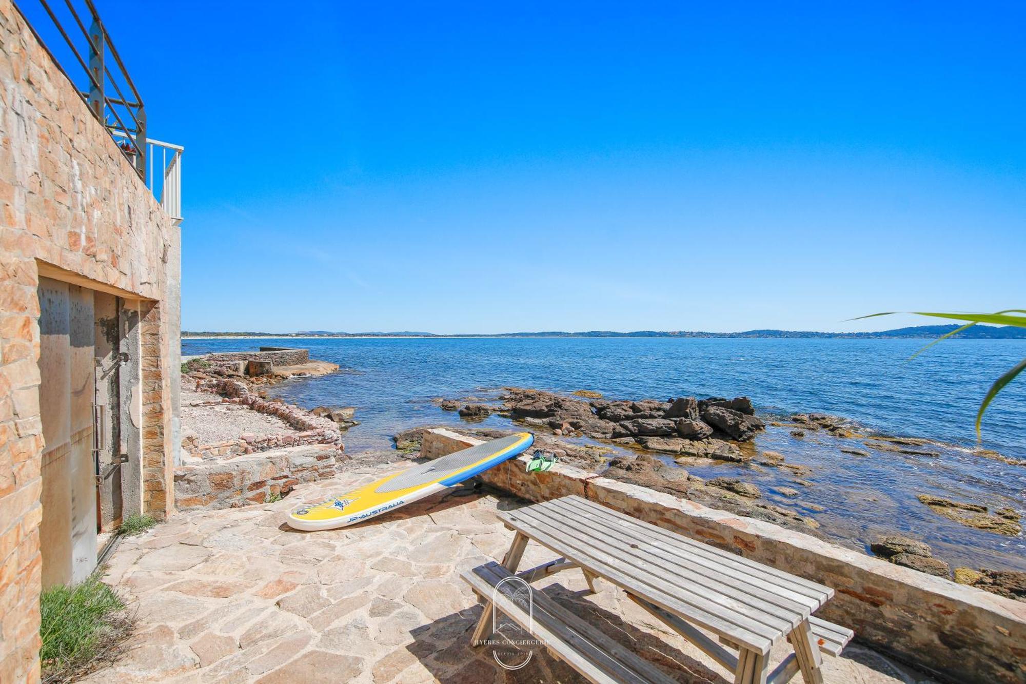 Maison Sur L'Eau-Hyeres-Almanarre-Parkings Clim Wifi By Hc ภายนอก รูปภาพ